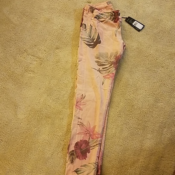 Guess Size 30 Peach Floral Jeggings - Picture 4 of 8